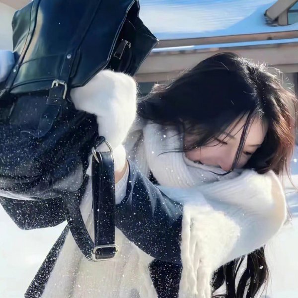 冲浪女孩布鲁娜